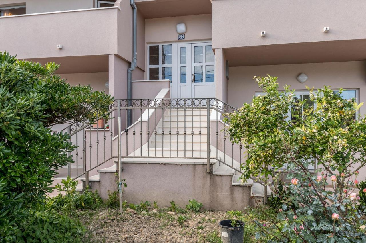 Nona Apartament *